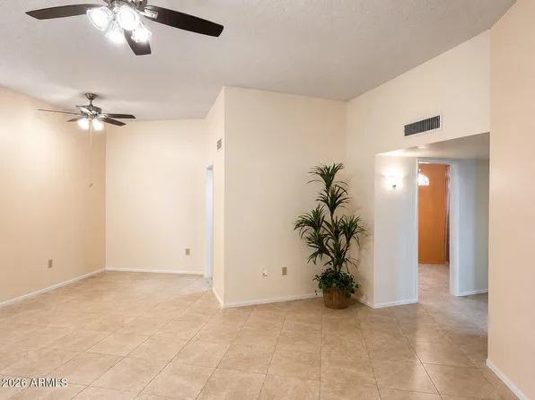 10878 W COGGINS Drive, Sun City, AZ 85351