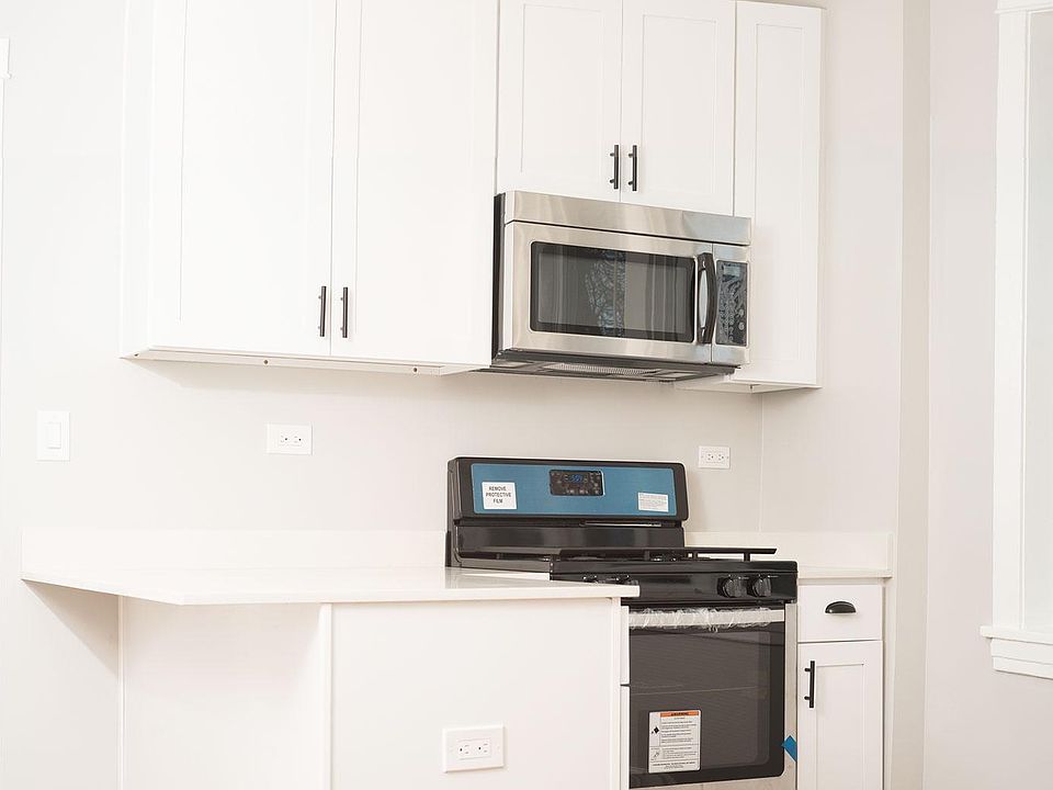 1st image of 2454 N Saint Louis Ave APT 1