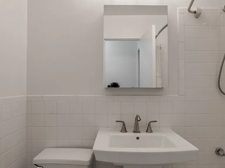 355 E 72nd St #8J — Photo 6