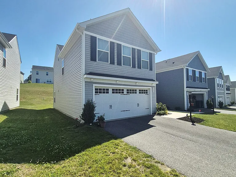 130 Robinia Rd — Photo 40