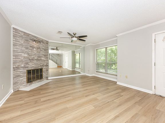 4th image of 12501 Coursey Blvd