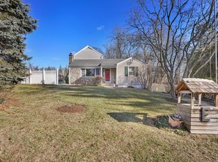 12 Orlando Rd, Norwalk, CT 06854