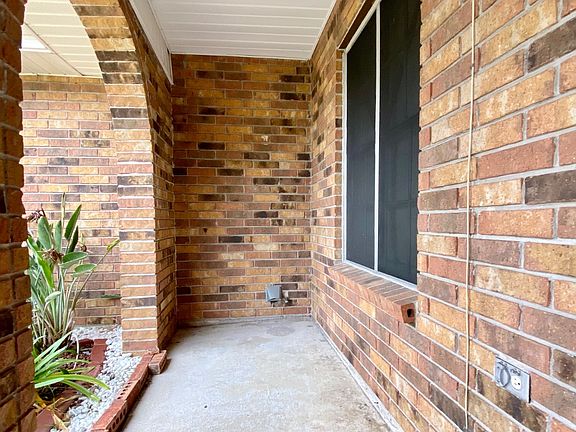 5th image of 3115 Vine Dr