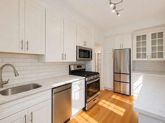 3rd image of 1868 Commonwealth Ave APT 9