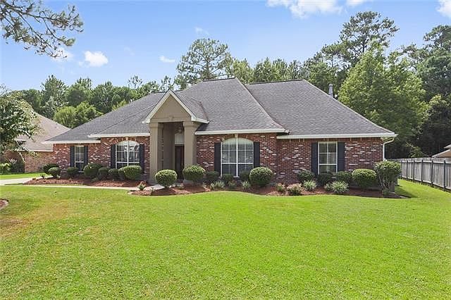 1st image of 2040 Hampshire Dr