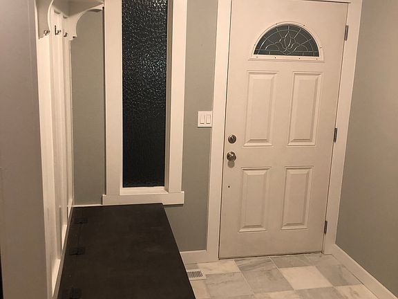Entry way with mud room