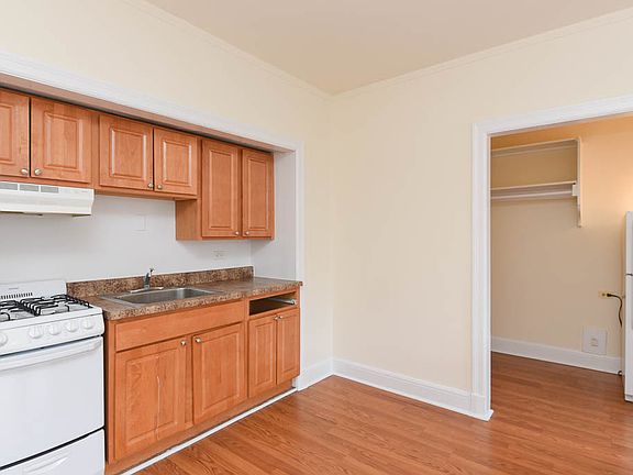 5th image of 3335 W Diversey Ave Unit 117