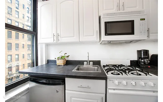 Sold by Douglas Elliman | media 4