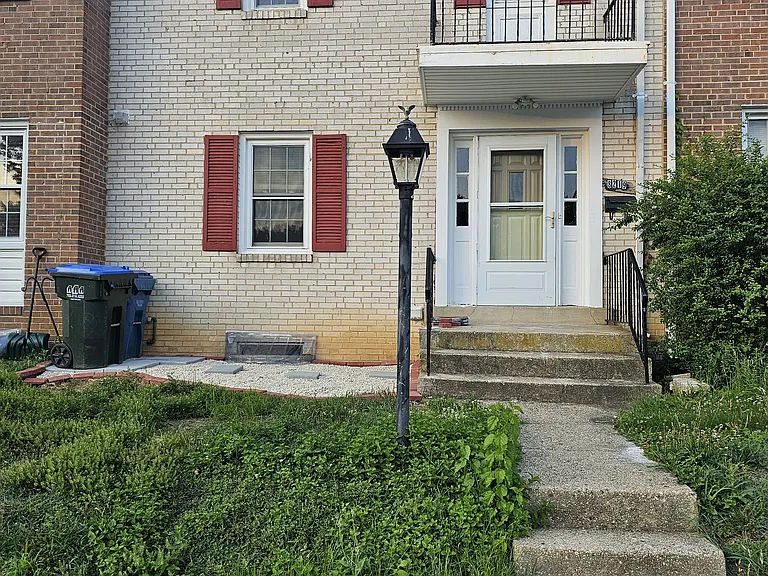 8219 McClelland Pl — Photo 2