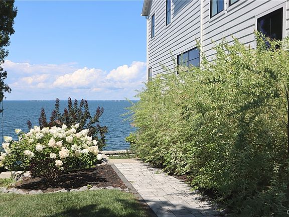 3rd image of 10411 Bayshore Dr