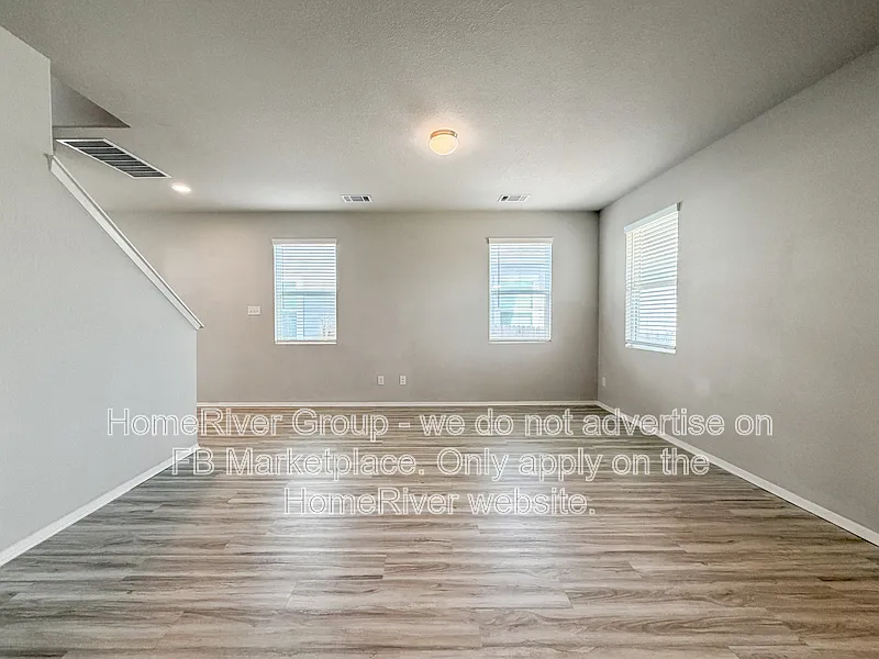 3 bed, 2.5 bath, 1826 sqft, $2,250 — Photo 3