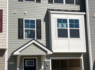 135 Olga Dr, Martinsburg, WV 25403