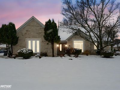 52531 Lasalle Dr, Shelby Township, MI, 48315