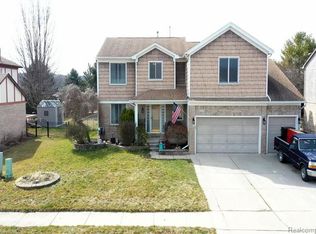 54729 Bradshaw Dr, New Baltimore, MI 48047