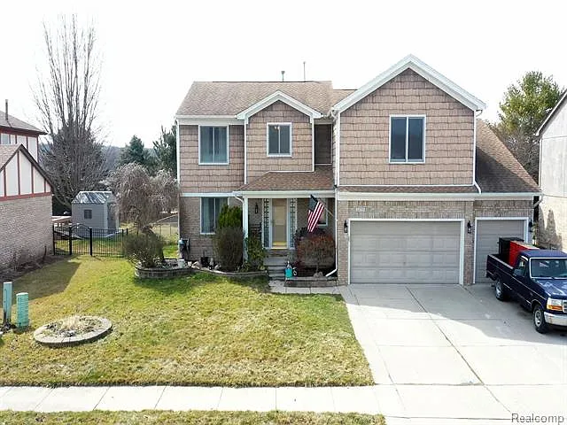 54729 Bradshaw Dr photo 1