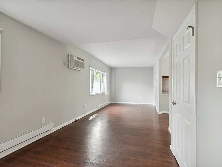 15 Peck Pl #1A — Photo 15