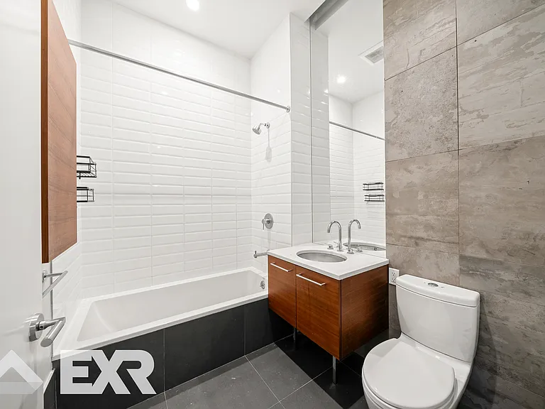 418 Lexington Ave #1E — Photo 11