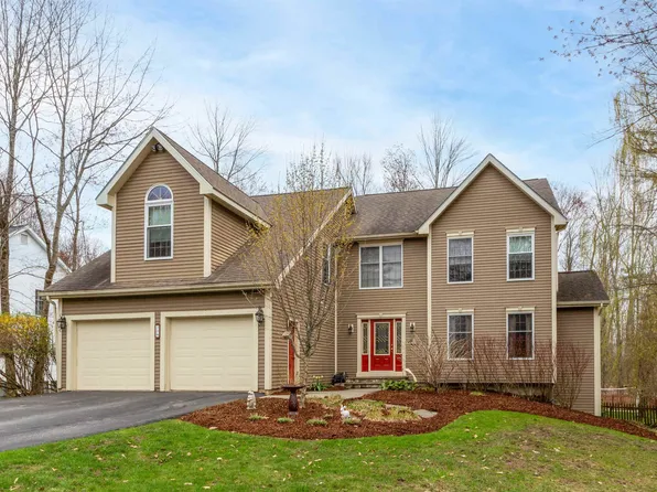 30 Hagan Drive, Essex, VT 05452