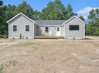 3711 W Hogan Rd, Pentwater, MI 49449