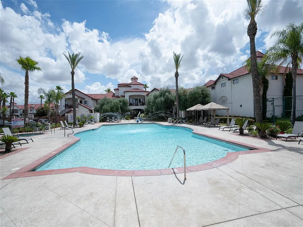 Building Photo - Dominion Courtyard Villas
