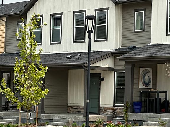 2nd image of 2215 Village Green Way