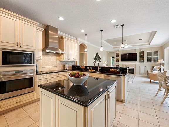 3rd image of 7362 Stacy Ln