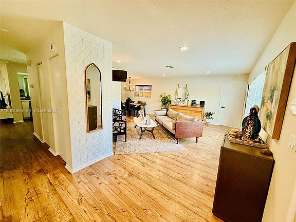 4th image of 2411 NW 31st St