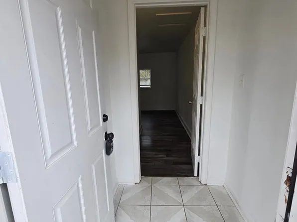 550 Roxbury Dr #1, Riverdale, GA 30274