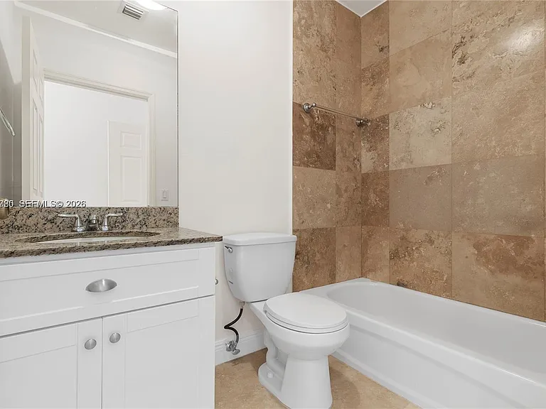 4023 SW 10th St — Photo 19