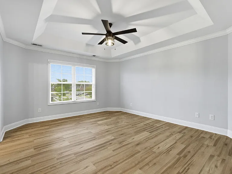 2101 Eureka Way — Photo 36