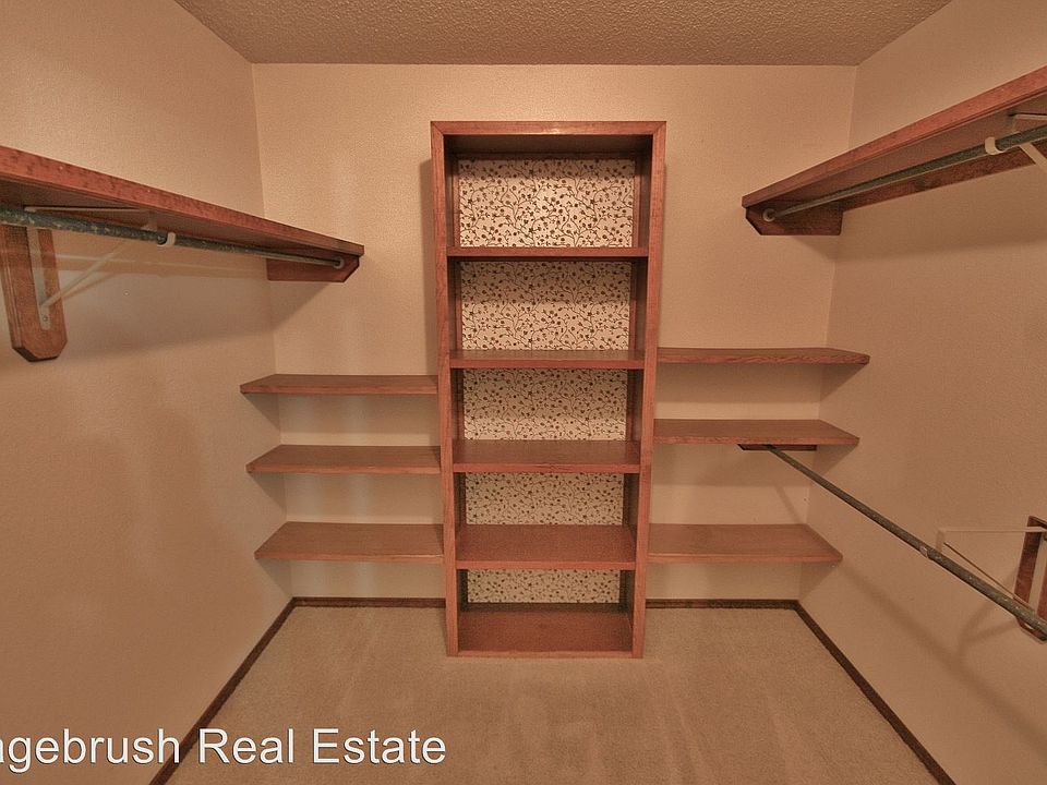 1st image of 108 Rosewood Dr