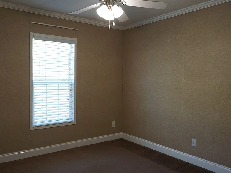 3876 Rowell Rd — Photo 13