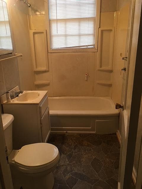 2nd image of 150 Arbor Hill Dr