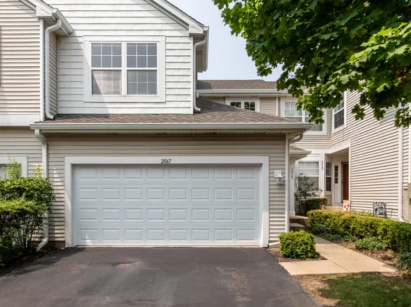 2067 Orchard Ln, Carpentersville, IL 60110