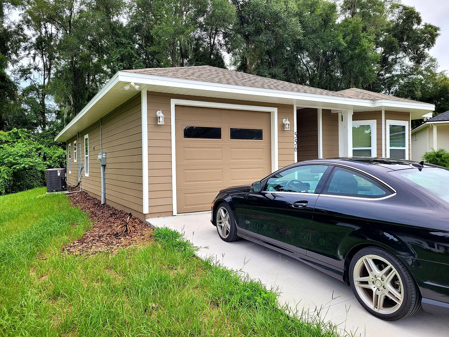 3 bed, 1358 sqft, $2,099 — Photo 3