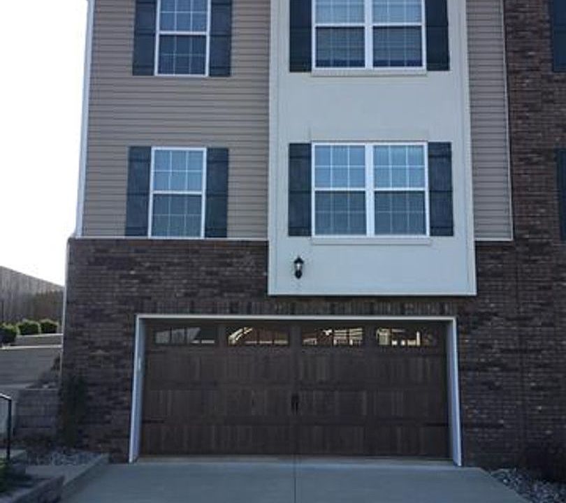 1st image of 160 Vineland Parkway Dr