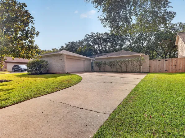 2747 Colony Dr, Sugar Land, TX 77479