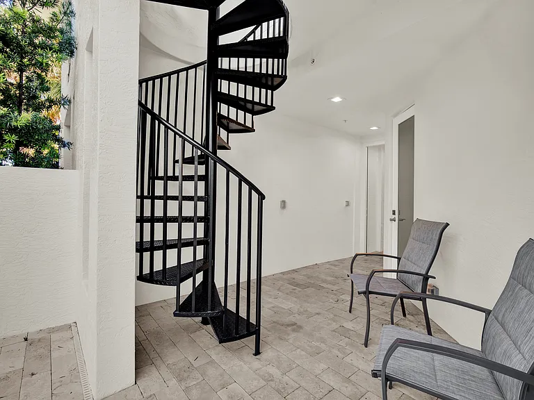 425 N Ocean Blvd #3 — Photo 10