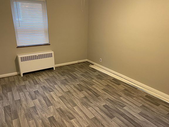 5th image of 2931 Westridge Ave #1