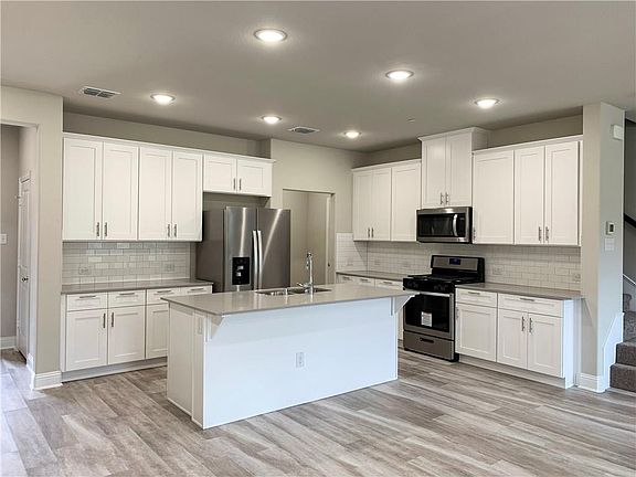 5th image of 6404 Burbank Way
