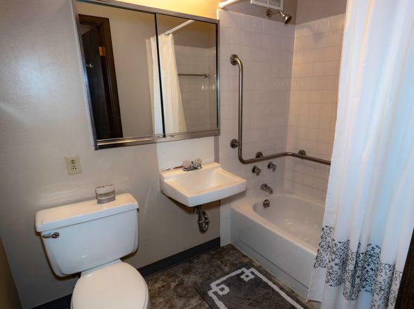 Nemont Manor Senior Apartments, 1100 4th Ave S, Glasgow, MT 59230
