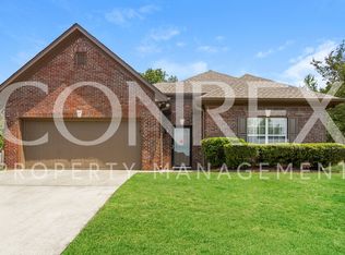 325 Bedford Cir, Calera, AL 35040