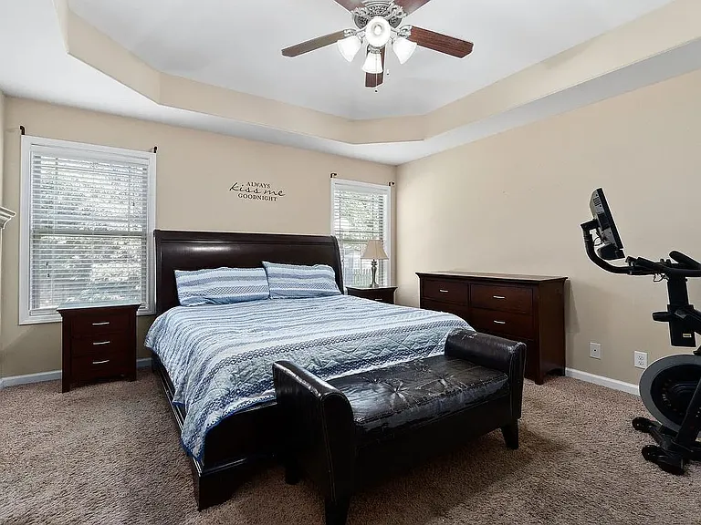 2231 Fairfax Dr — Photo 24