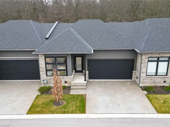 9150 Willoughby Dr #24, Niagara Falls, ON L2G 0Z5