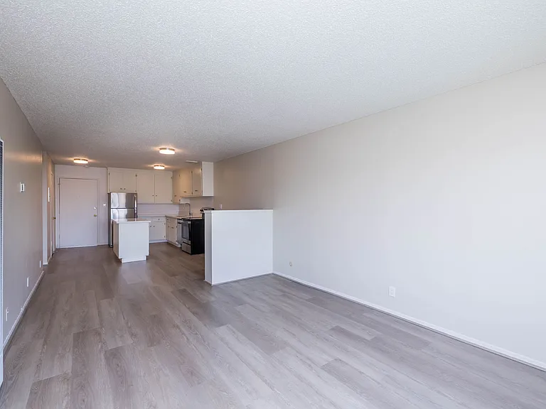 630 Mariposa — Photo 9
