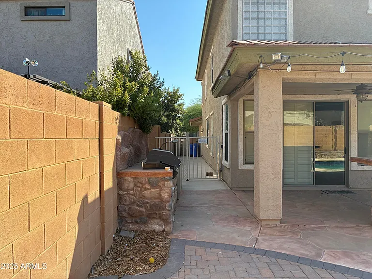 16054 W Shangri La Rd — Photo 10