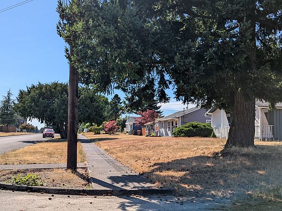 2nd image of 4905 N 15th St