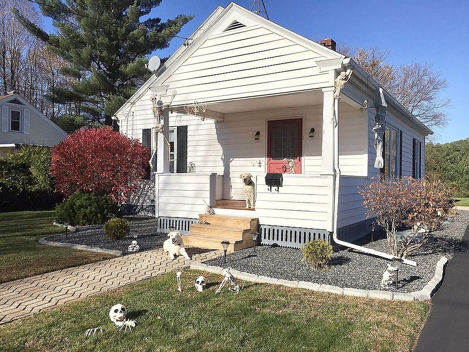 1st image of 3 Andersen Ave
