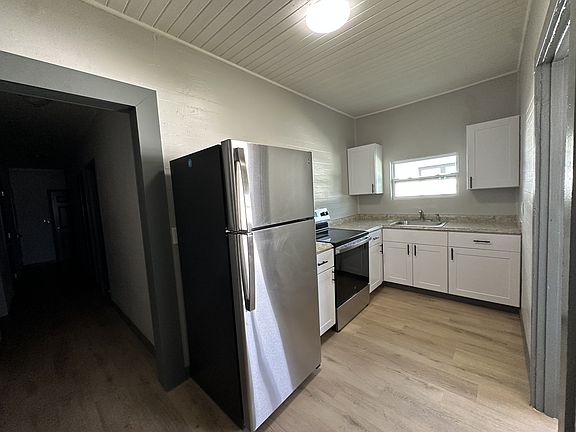 5th image of 38039 Church Ave