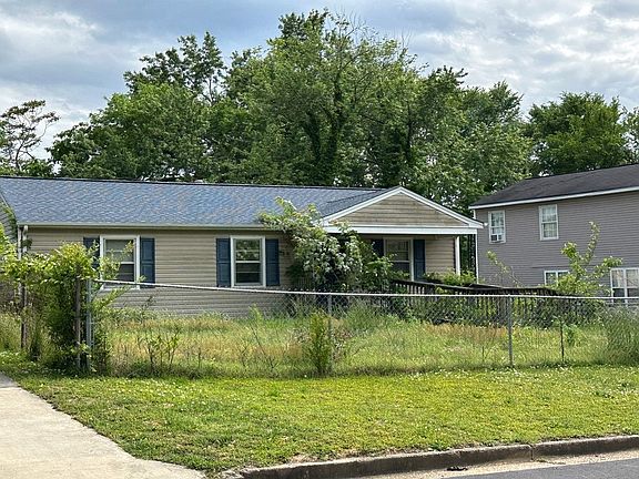 3rd image of 518 Saint Mark St